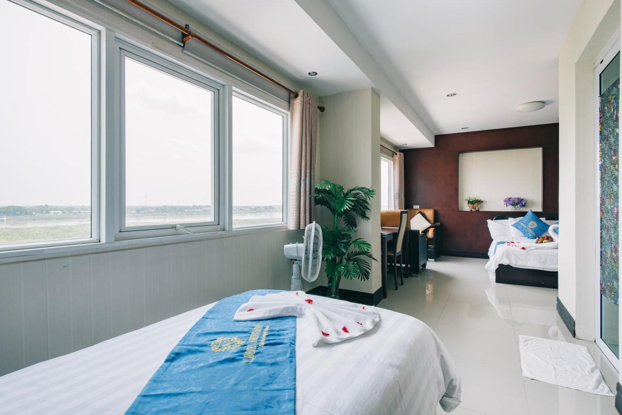 V Hotel Vientiane Exteriör bild